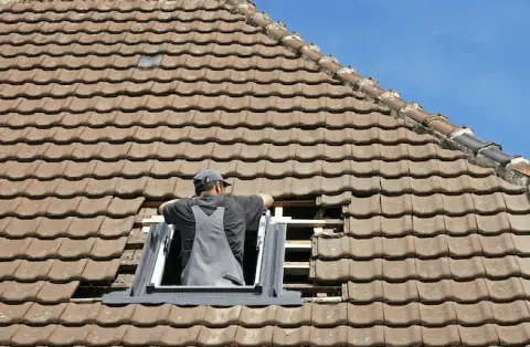 Pose de velux - Vaux-en-Beaujolais